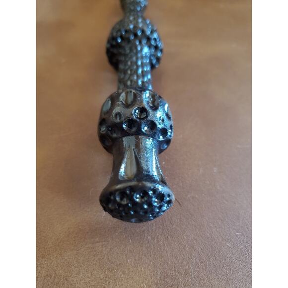 Hand Stained Elder Wand from Harry Potter - Picture 5 of 8